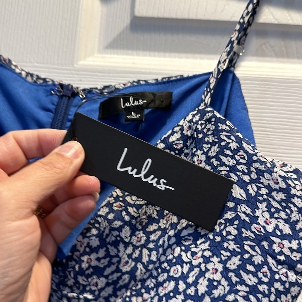 NWT! Lulu’s Blue Floral Chiffon Ruched Dress L - Picture 3 of 8